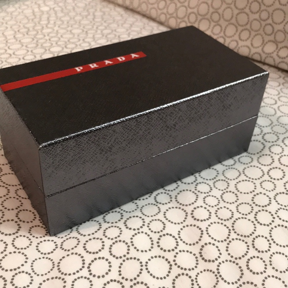 Prada eyeglass case box - Picture 2 of 4
